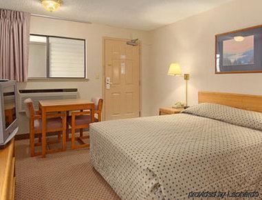 Super 8 By Wyndham