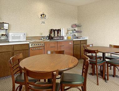Hotel Super 8 By Wyndham 3*