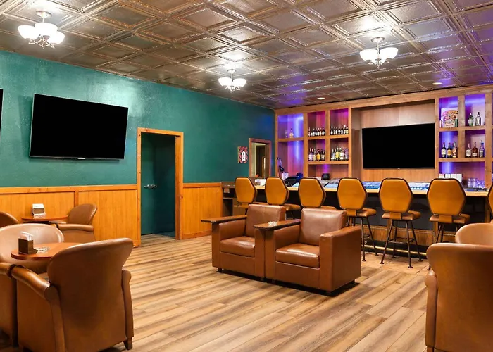 Super 8 By Wyndham Fallon