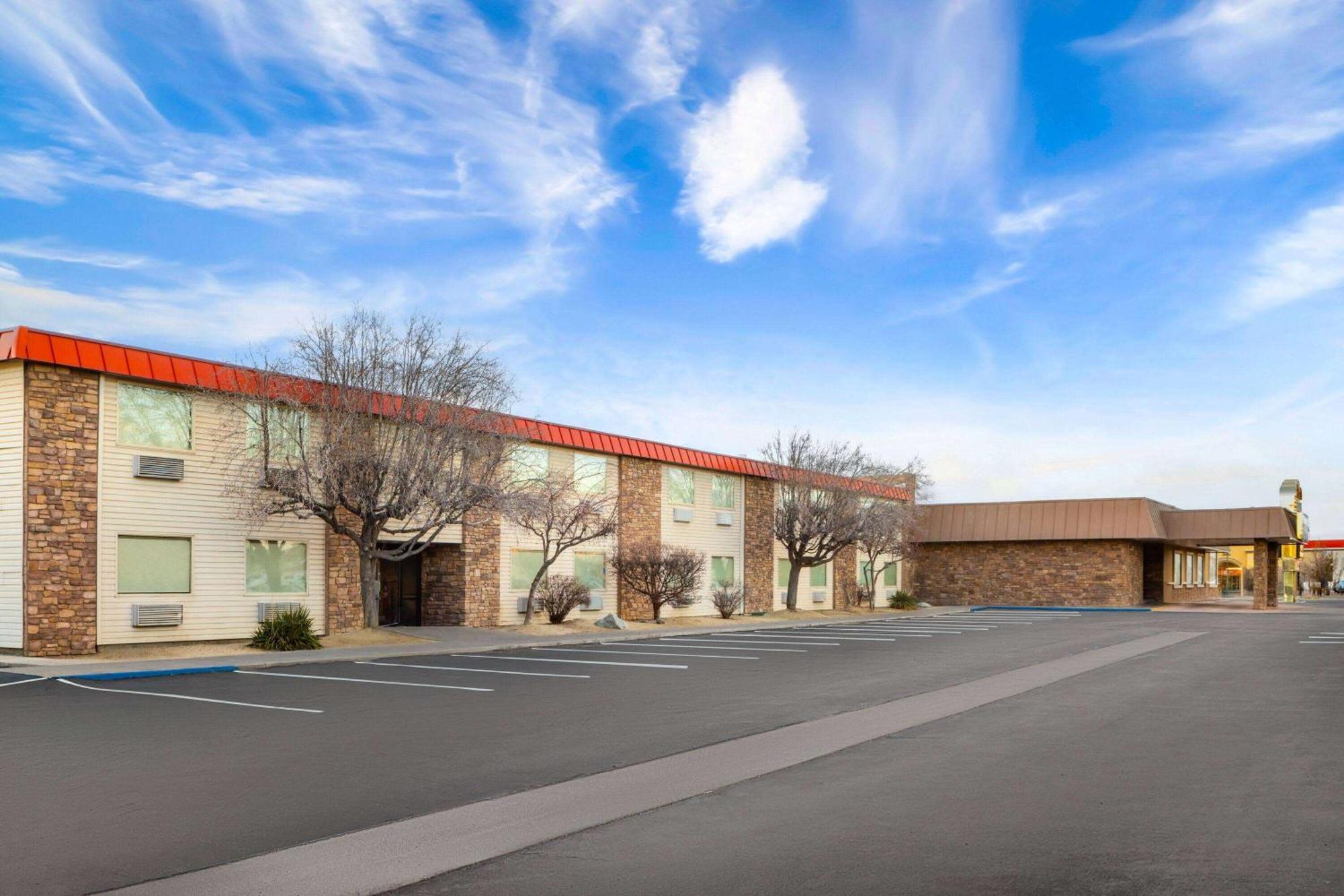 Super 8 By Wyndham Hotel Fallon